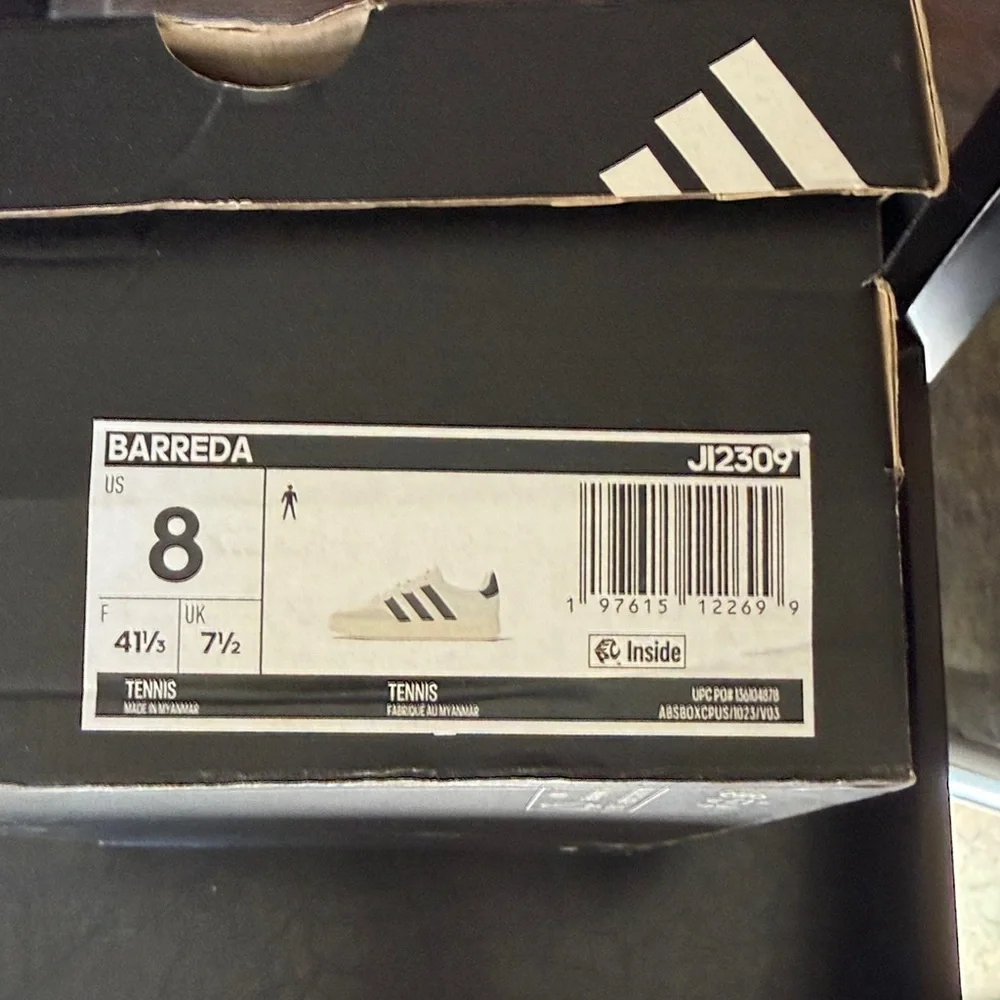 Adidas Men’s Cream &‎ Gray Low-Top Sneakers